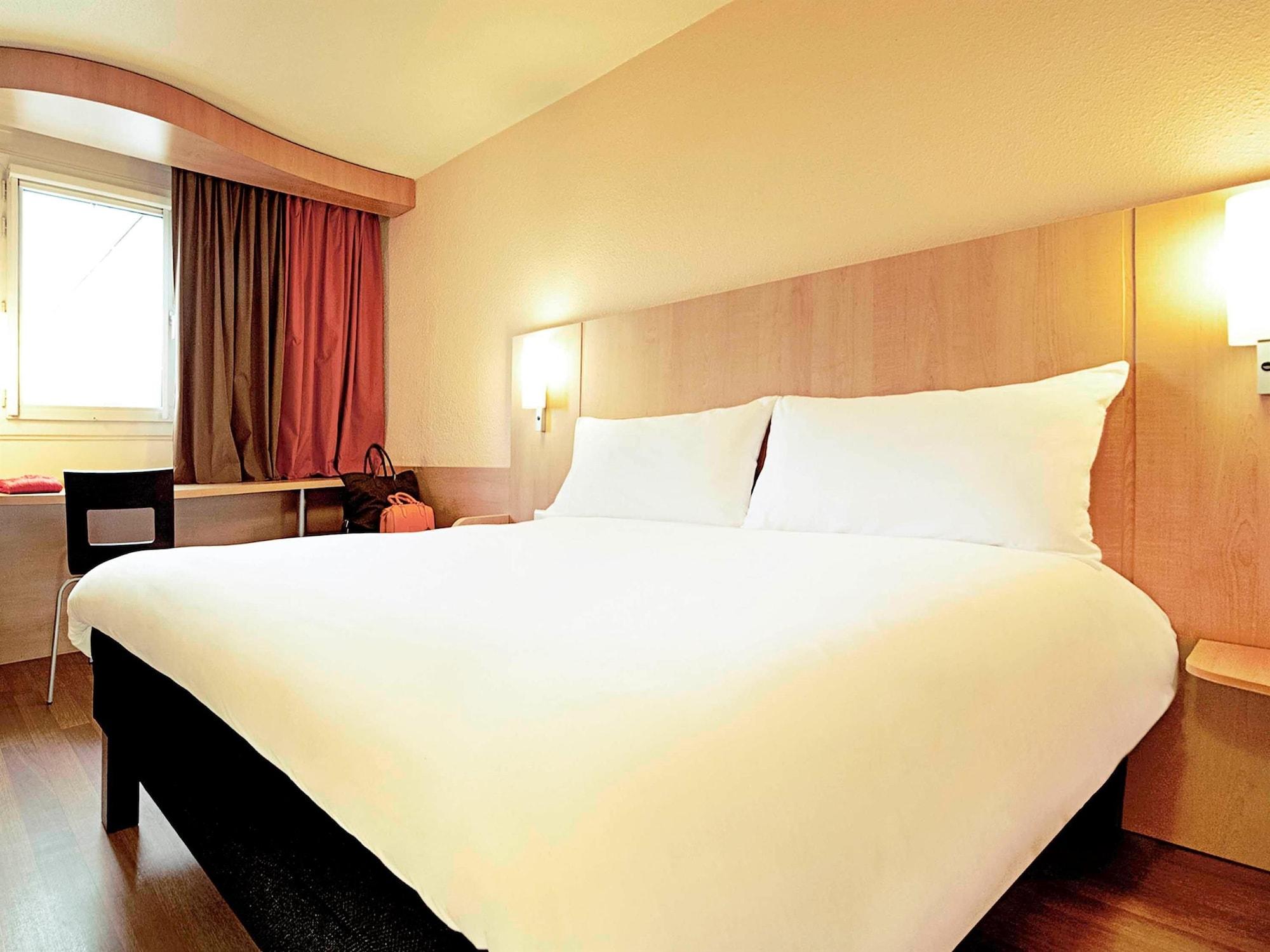 Ibis Paris Canal Saint Martin Exterior photo