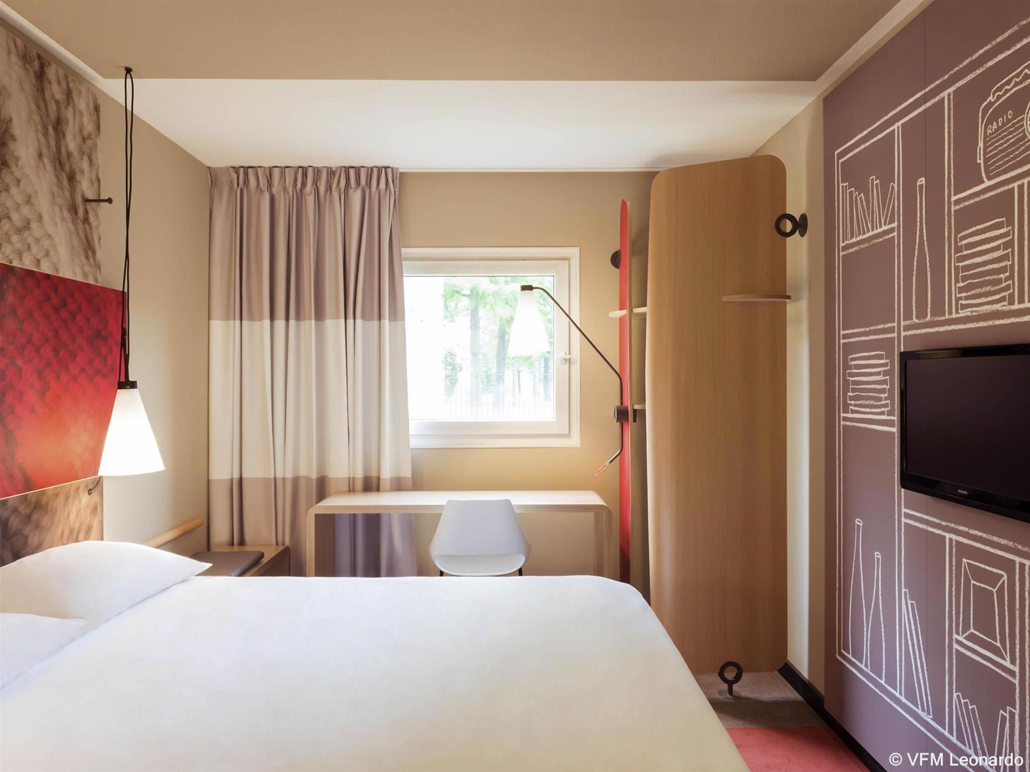 Ibis Paris Canal Saint Martin Exterior photo