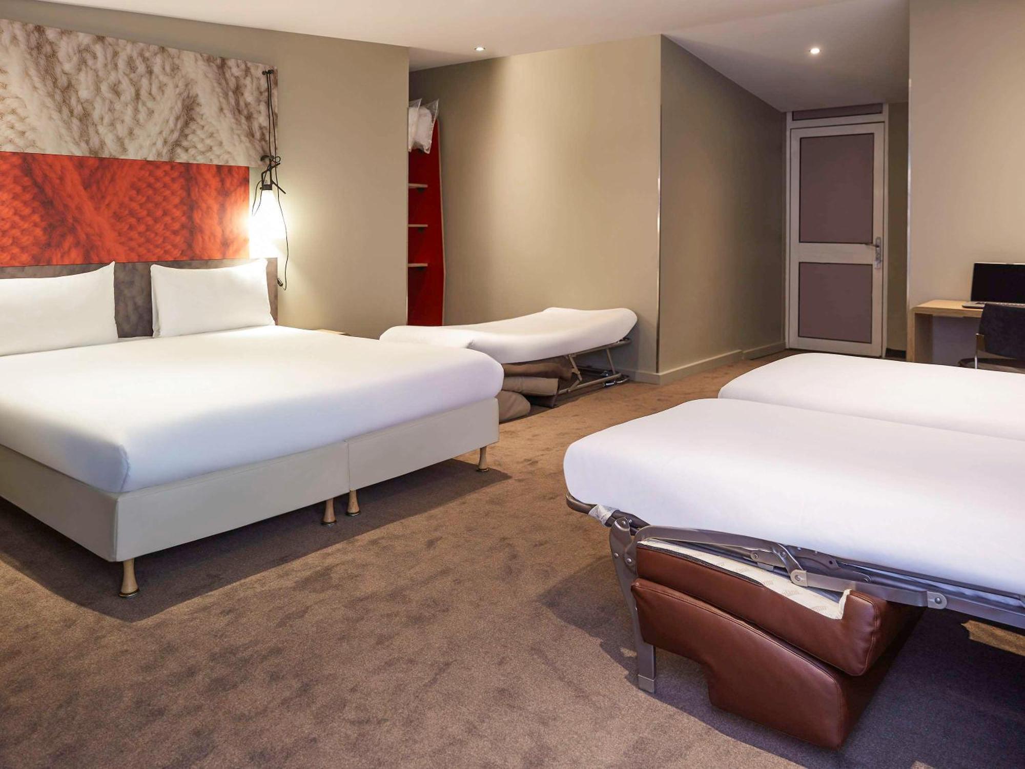 Ibis Paris Canal Saint Martin Exterior photo