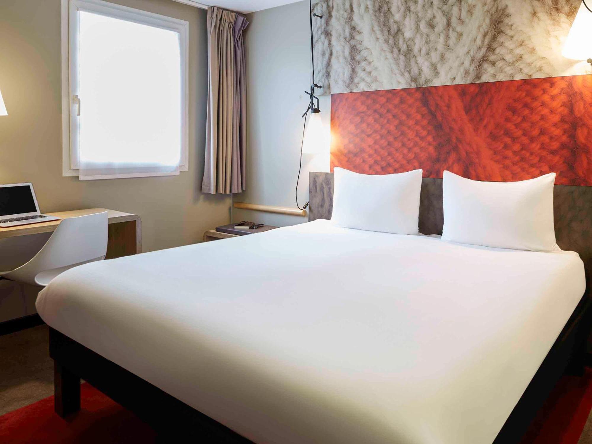 Ibis Paris Canal Saint Martin Exterior photo