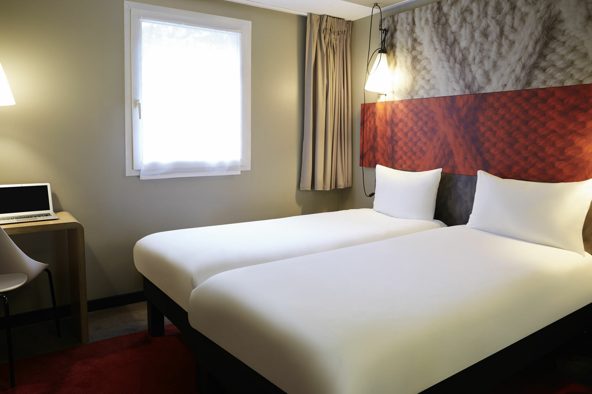 Ibis Paris Canal Saint Martin Exterior photo
